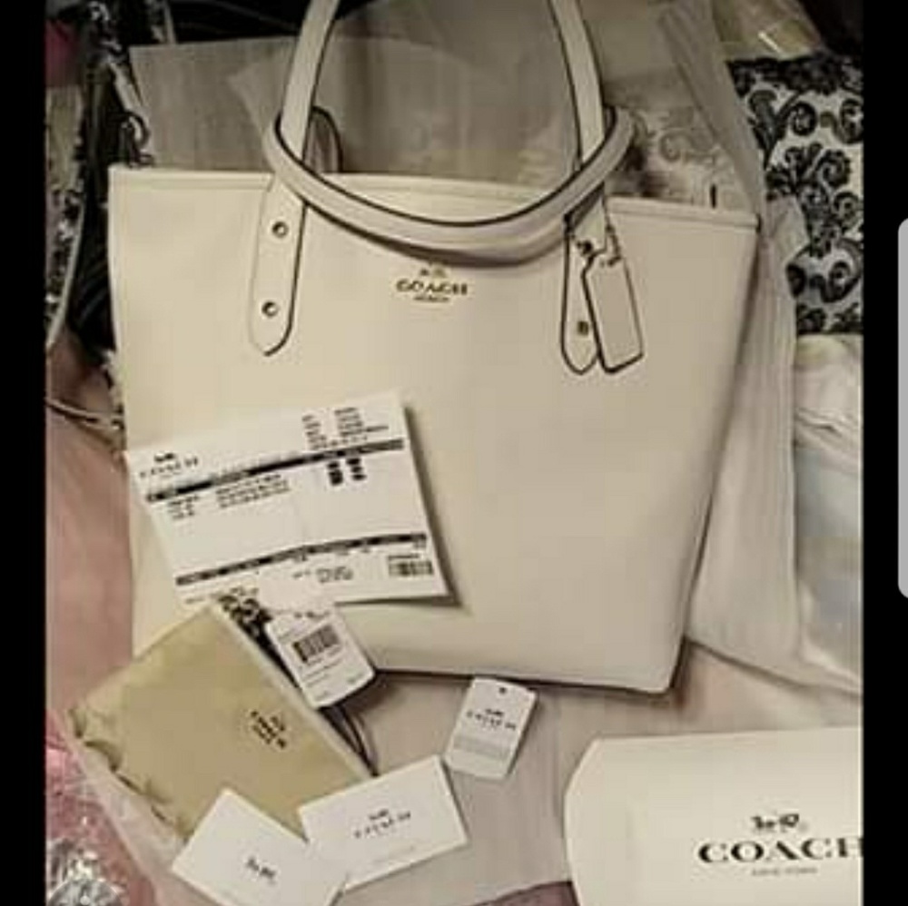 NWT Coach set